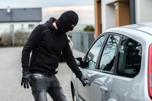 راهنمای کامل ثبت شکایت سرقت: گام به گام تا احقاق حق 2 ثبت شکایت سرقت